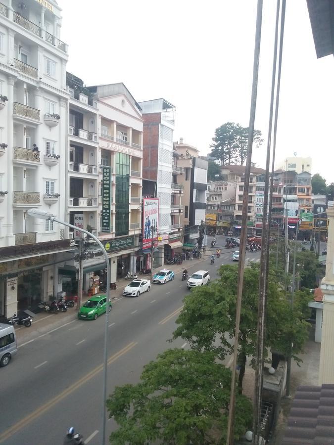 Thien Phuc Guesthouse Dalat Exteriör bild
